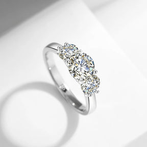 Anel de 3 Pedras Moissanite Genuíno | Elegância e Luxo