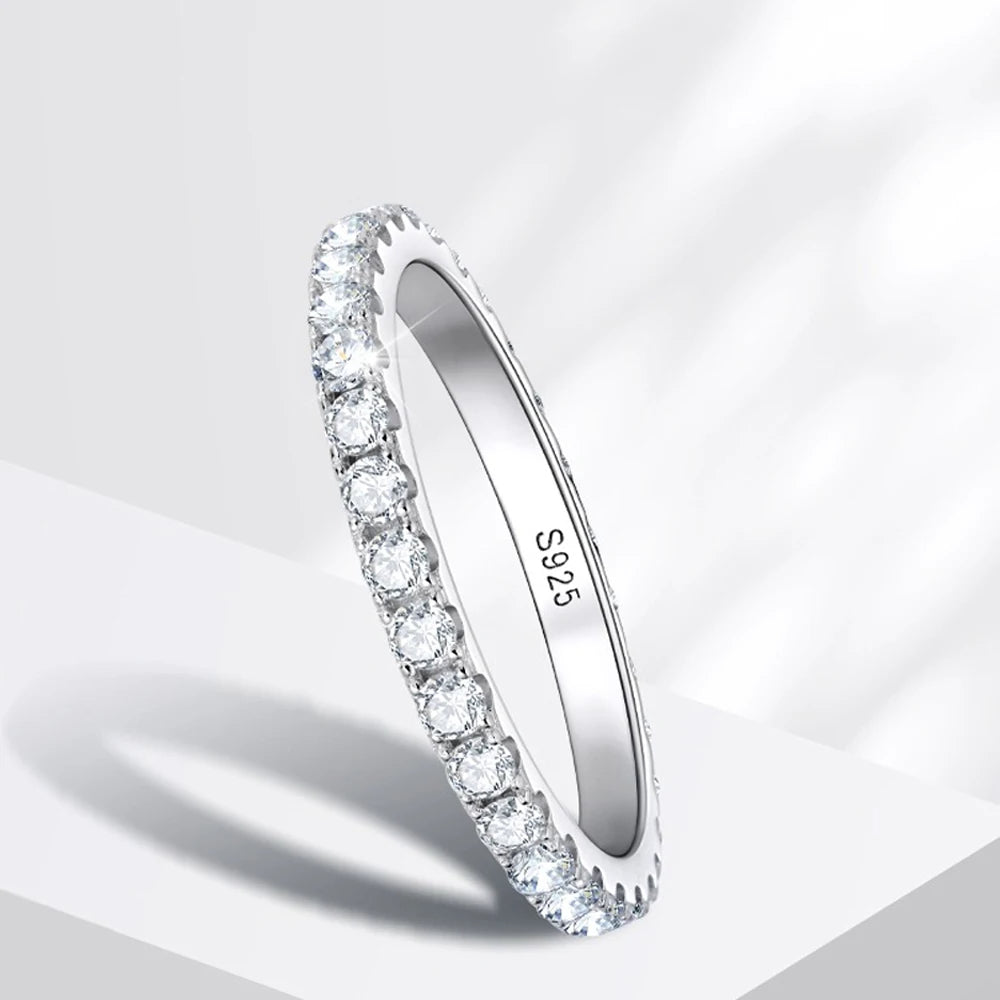 Aliança Eternity de Moissanite 2mm para Noivado ou Casamento